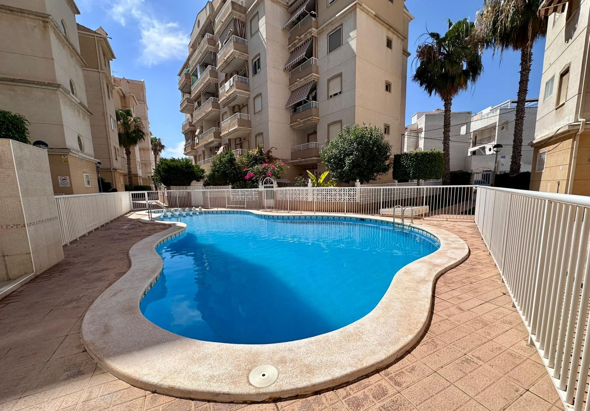 Apartamento 2 habitaciones 55m² en venta - Estacion de autob - foto 3