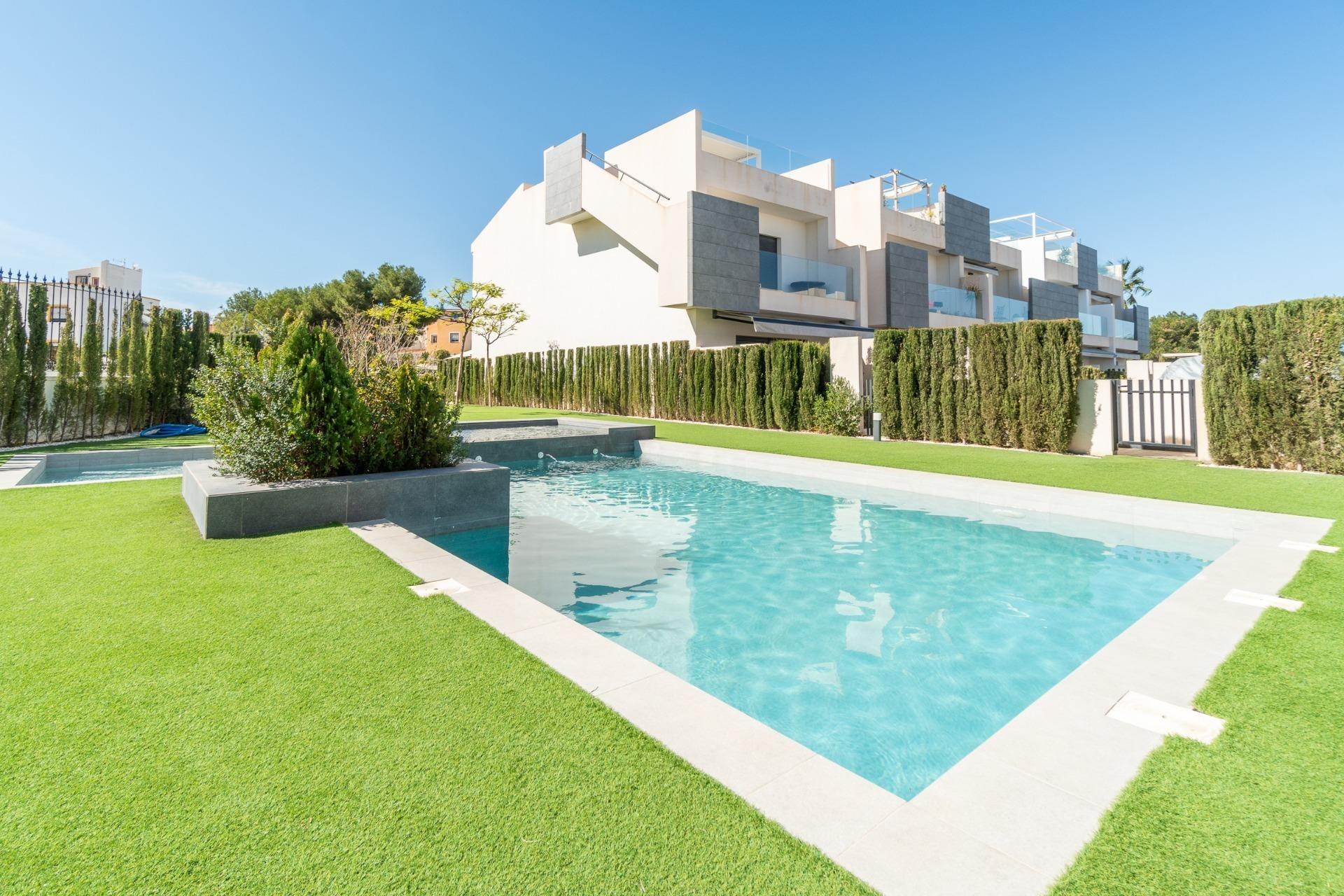 Bungalow en planta baja en Los Balcones(Torrevieja)