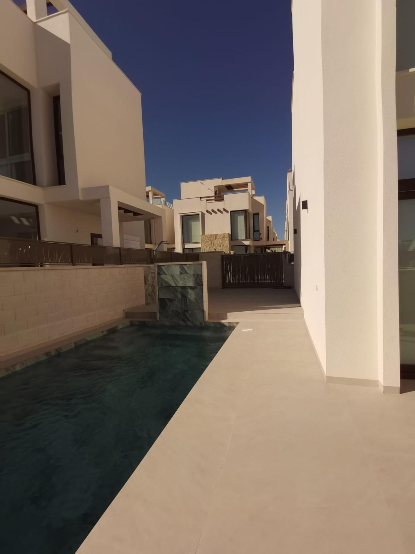 Exquisita Villa con Piscina Privada y Jardín en  Rojales - foto 3