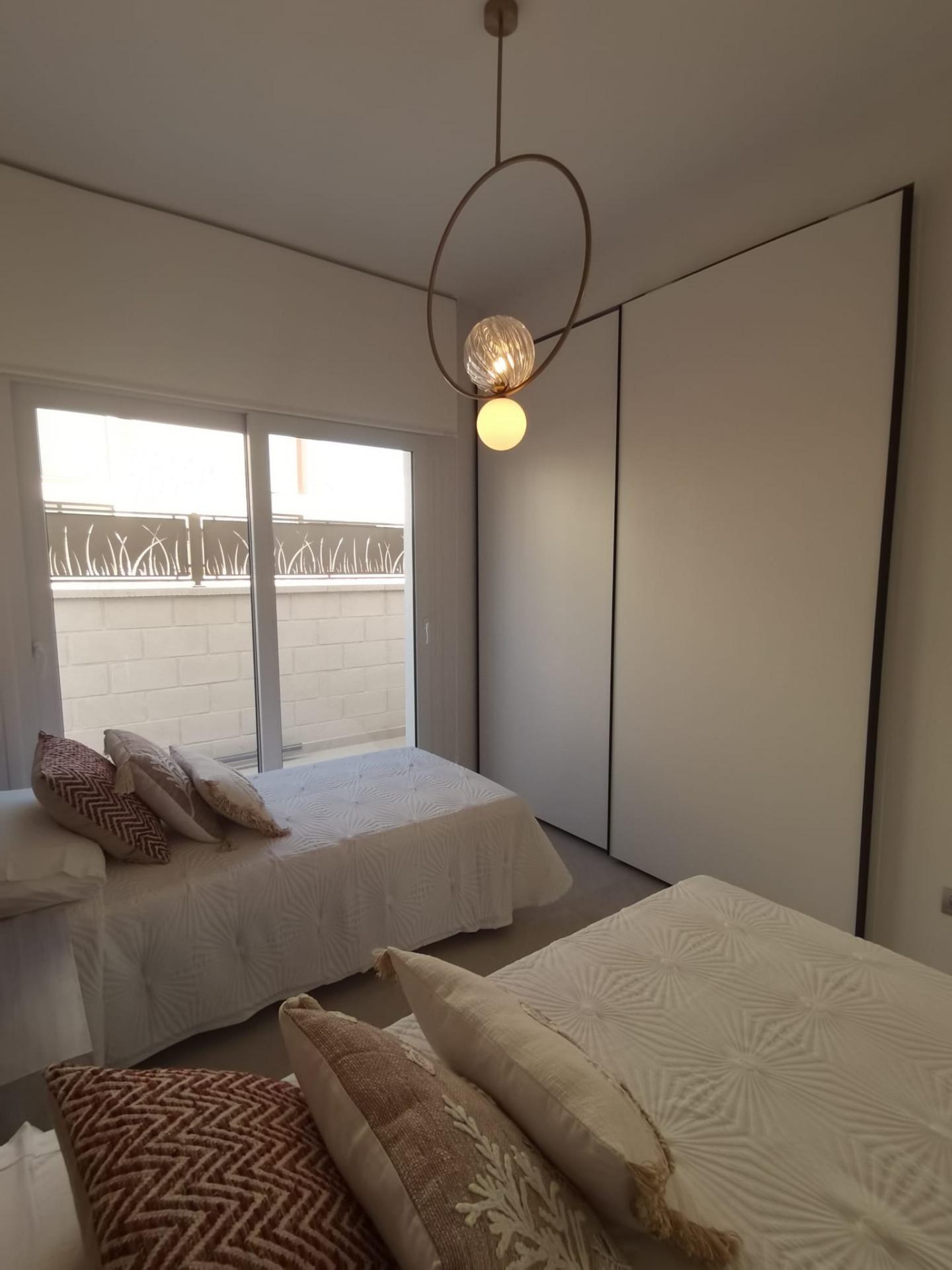 Exquisita Villa con Piscina Privada y Jardín en  Rojales - foto 34