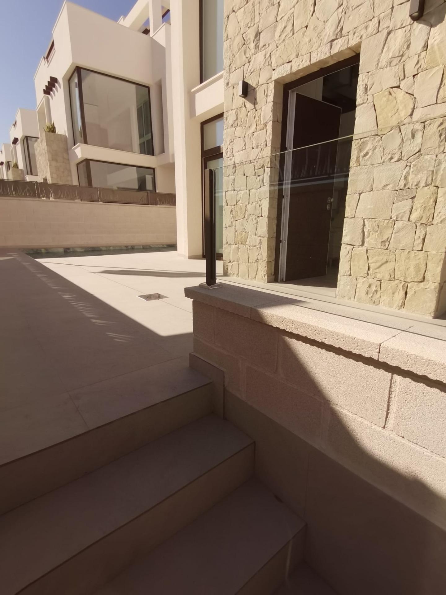 Exquisita Villa con Piscina Privada y Jardín en  Rojales - foto 35