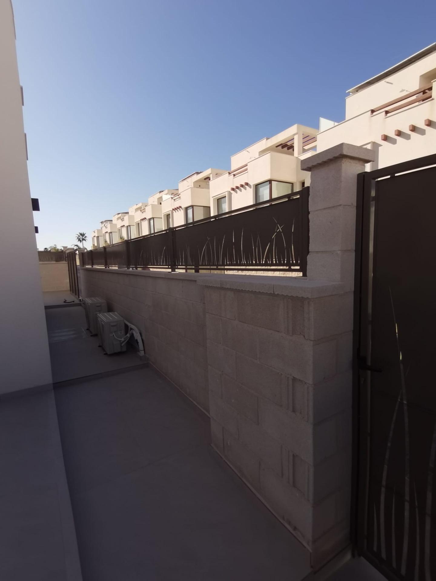 Exquisita Villa con Piscina Privada y Jardín en  Rojales - foto 36
