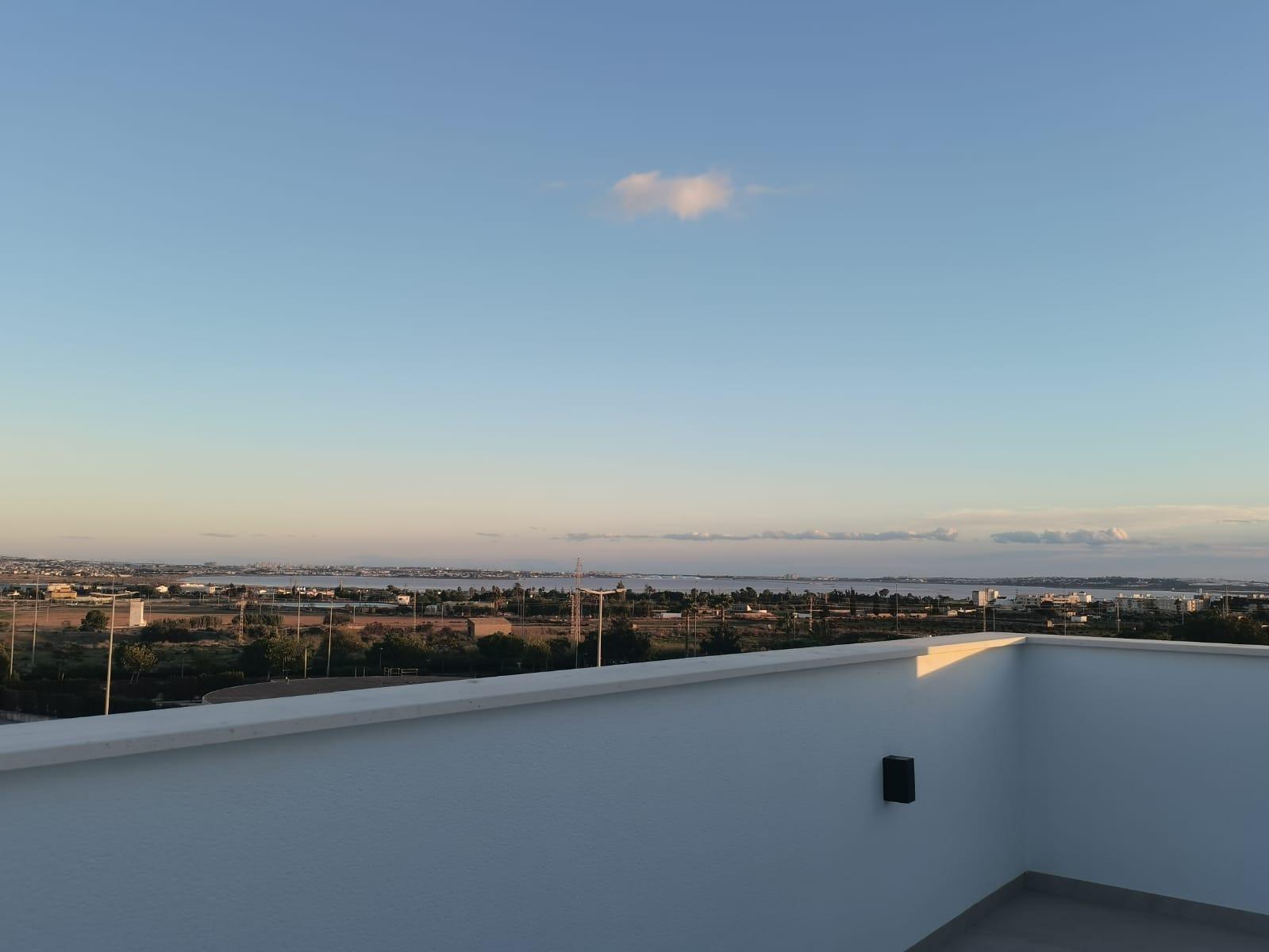 VILLA DE LUJO EN LOS MONTESINOS - foto 18
