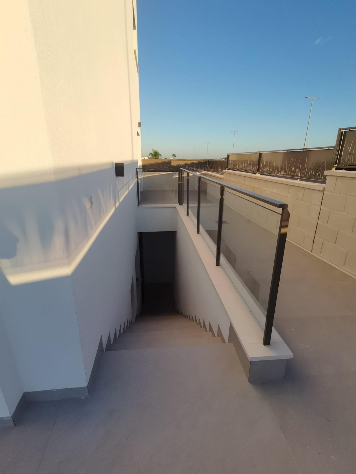 VILLA DE LUJO EN LOS MONTESINOS - foto 23