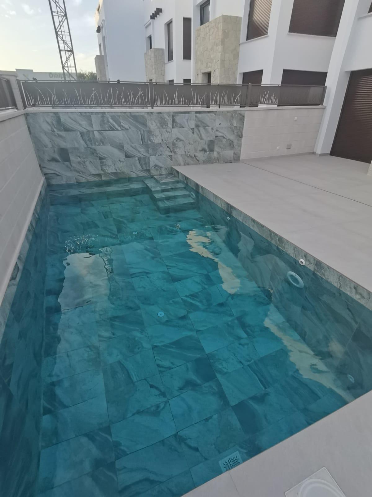 VILLA DE LUJO EN LOS MONTESINOS - foto 4