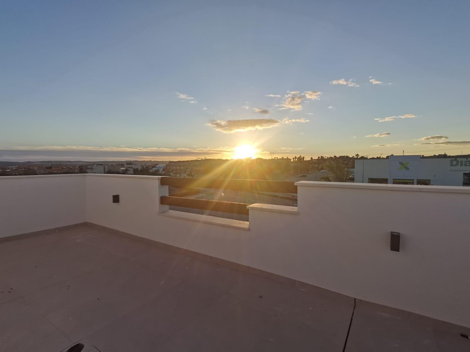 VILLA DE LUJO EN LOS MONTESINOS - foto 9