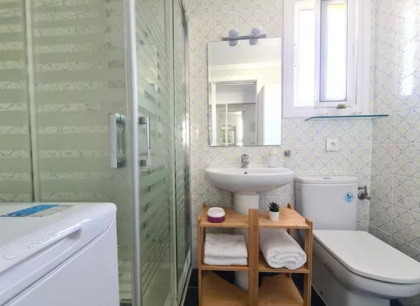 ESTUDIO EN PRIMERA LÍNEA DE PLAYA, BENALMÁDENA - foto 12