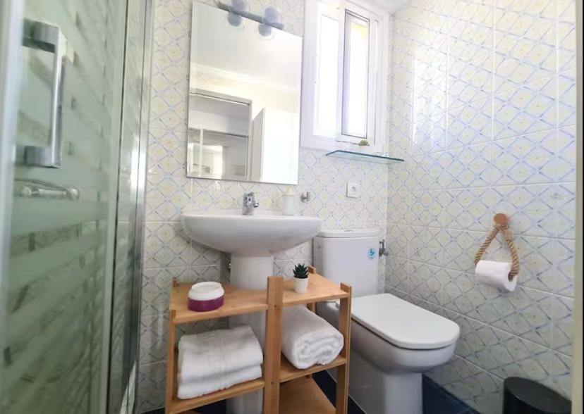 ESTUDIO EN PRIMERA LÍNEA DE PLAYA, BENALMÁDENA - foto 14