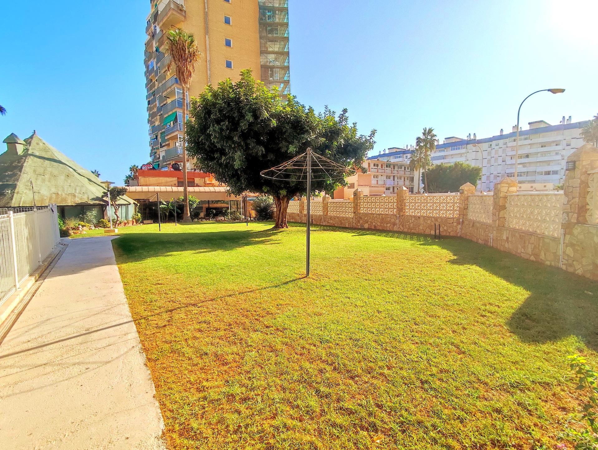 ESTUDIO EN PRIMERA LÍNEA DE PLAYA, BENALMÁDENA - foto 4