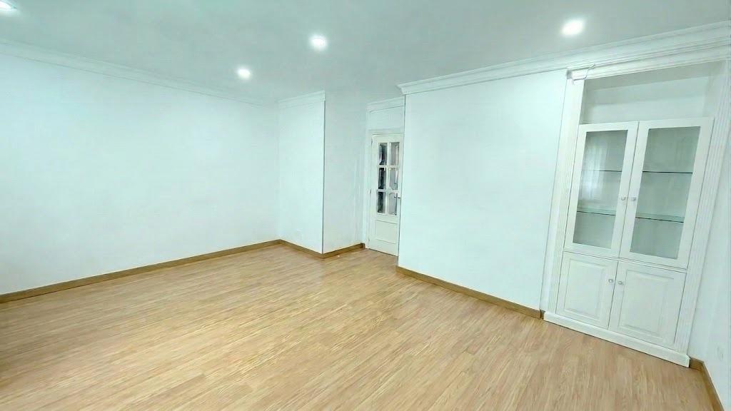 LUMINOSO PISO CON TERRAZA EN EL CENTRO DE LAS ROZAS DE MADRI - foto 4