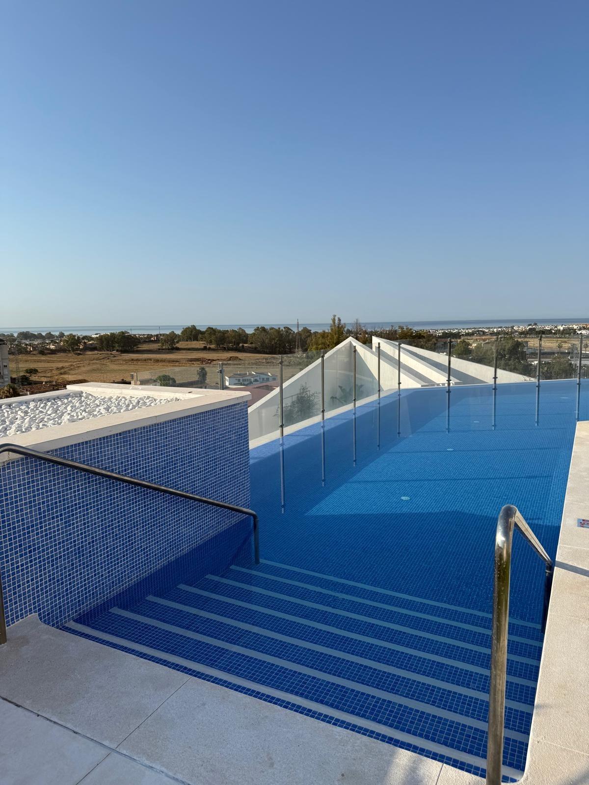 Elegante apartamento en nueva andalucia