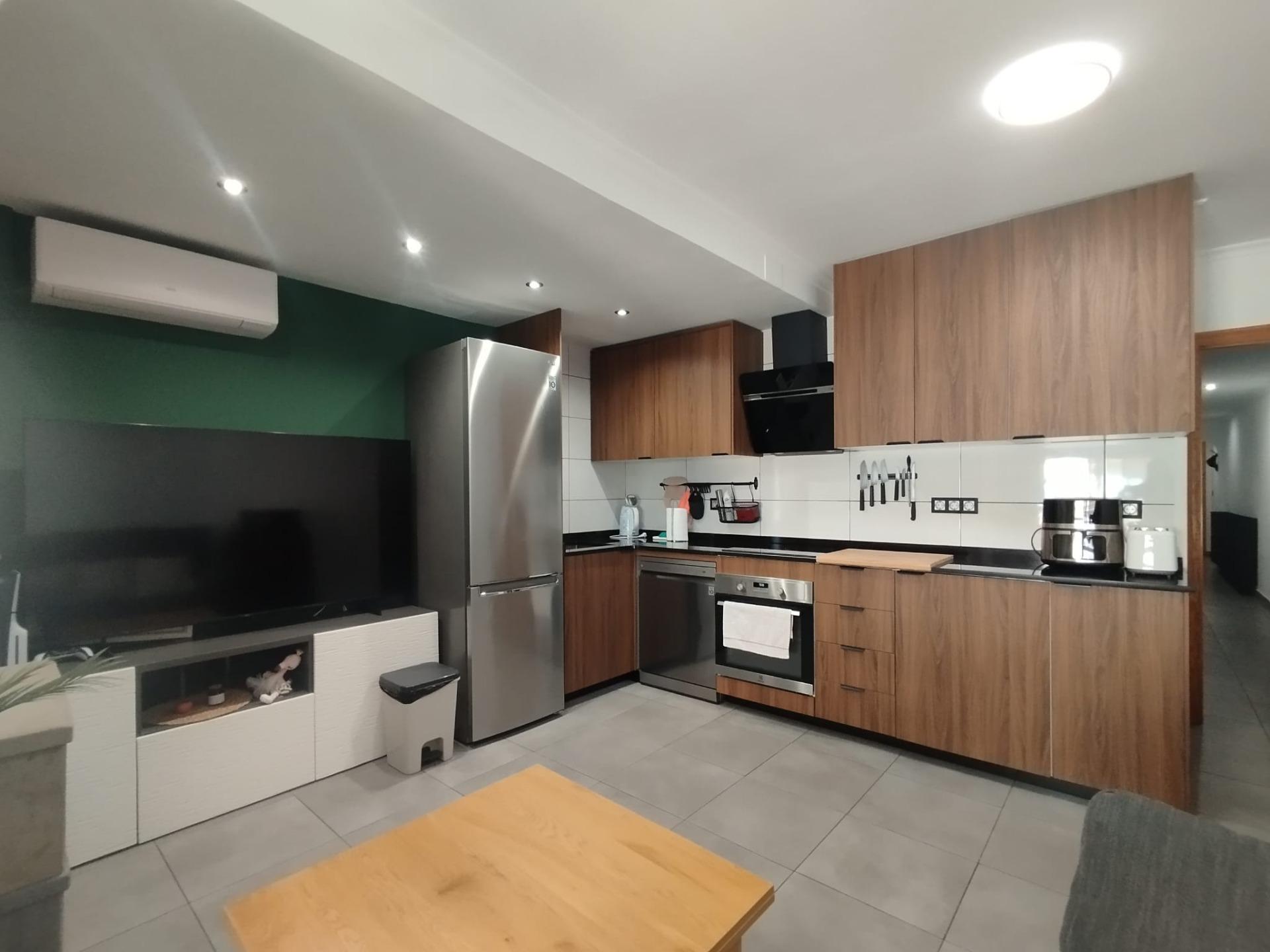 Luminoso apartamento reformado en el centro de Guardamar del - foto 2
