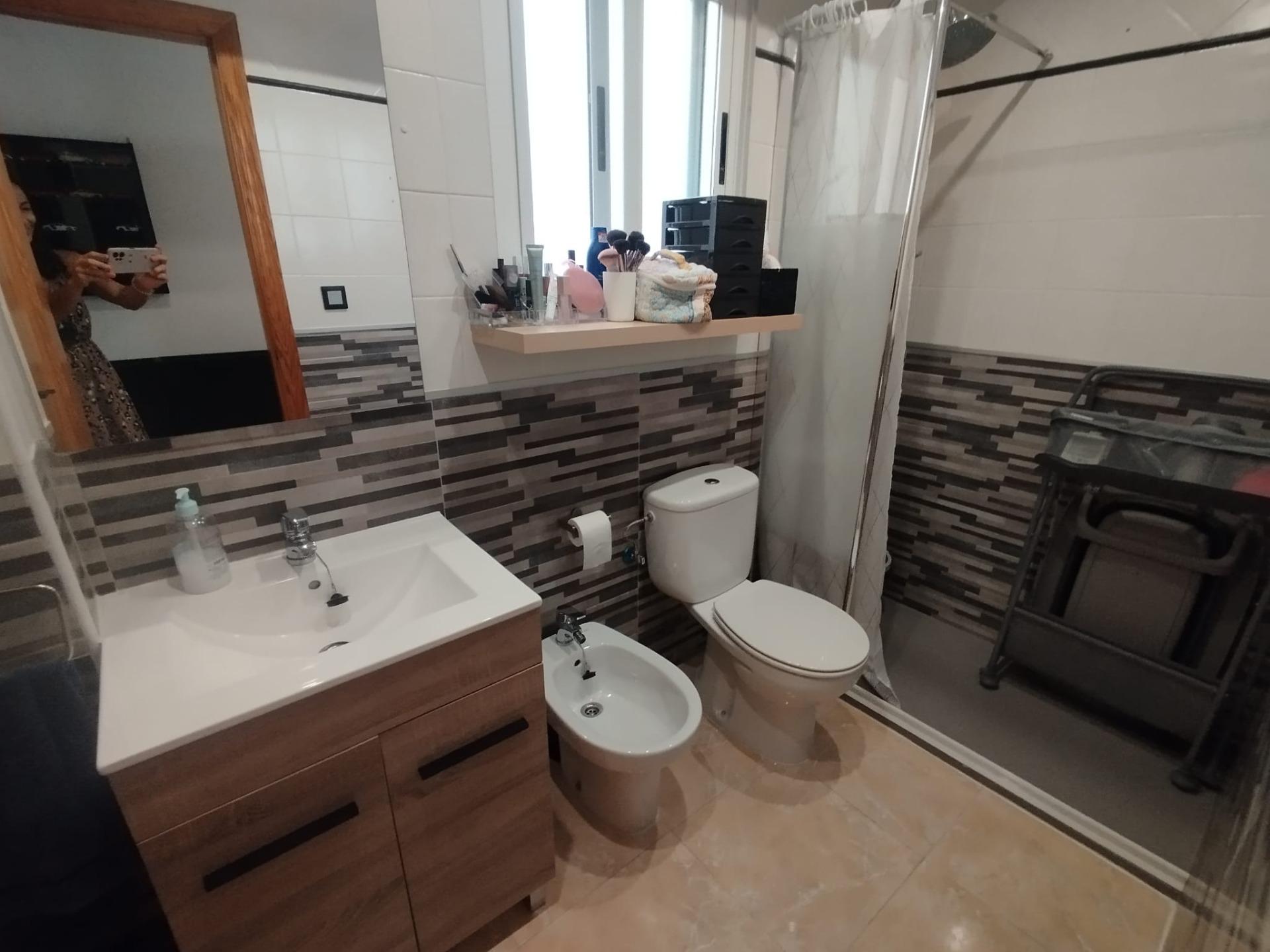 Luminoso apartamento reformado en el centro de Guardamar del - foto 14