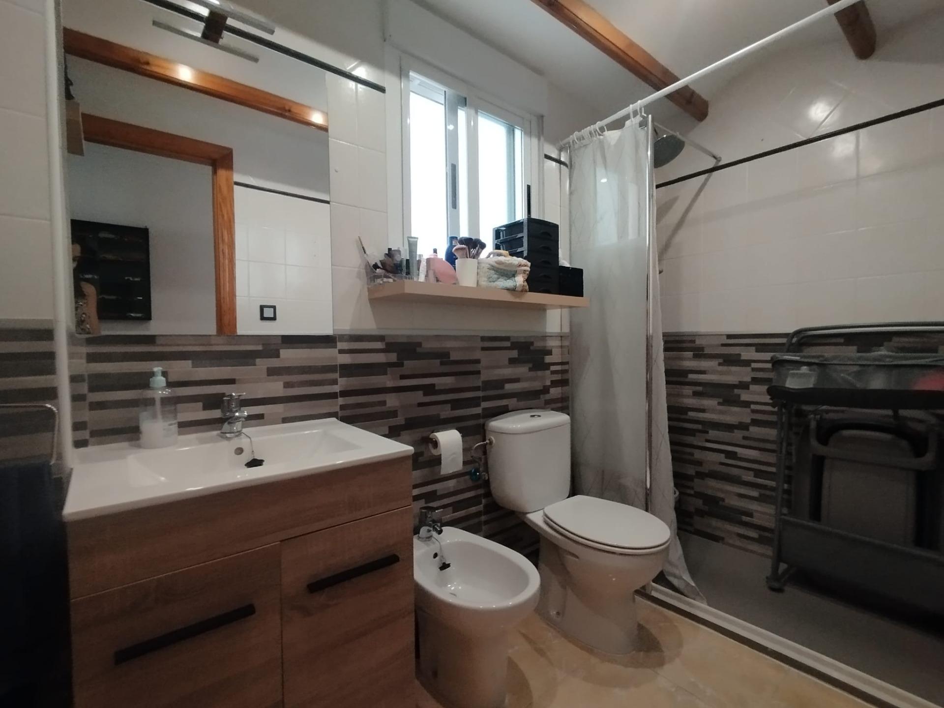Luminoso apartamento reformado en el centro de Guardamar del - foto 15