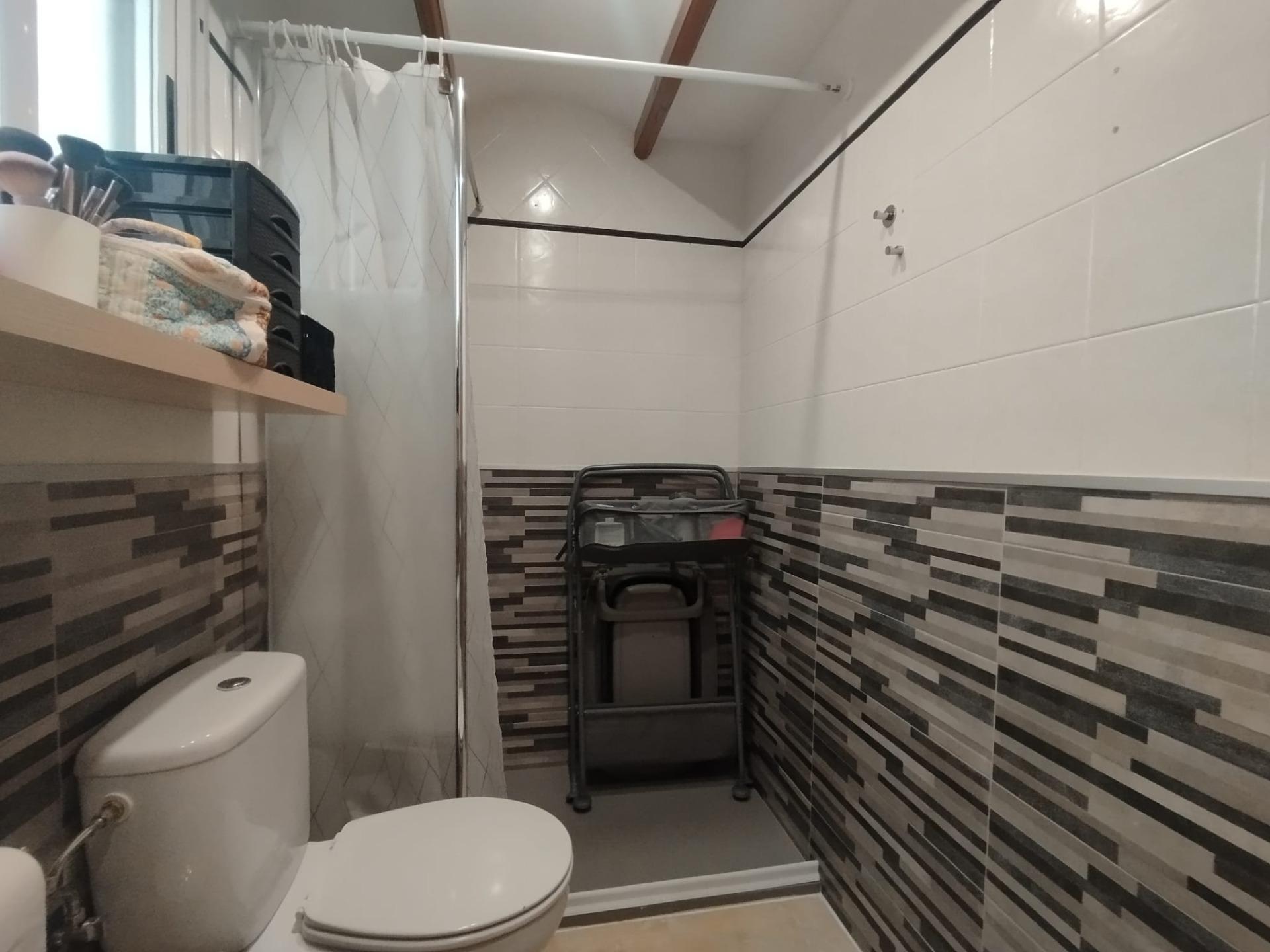 Luminoso apartamento reformado en el centro de Guardamar del - foto 16