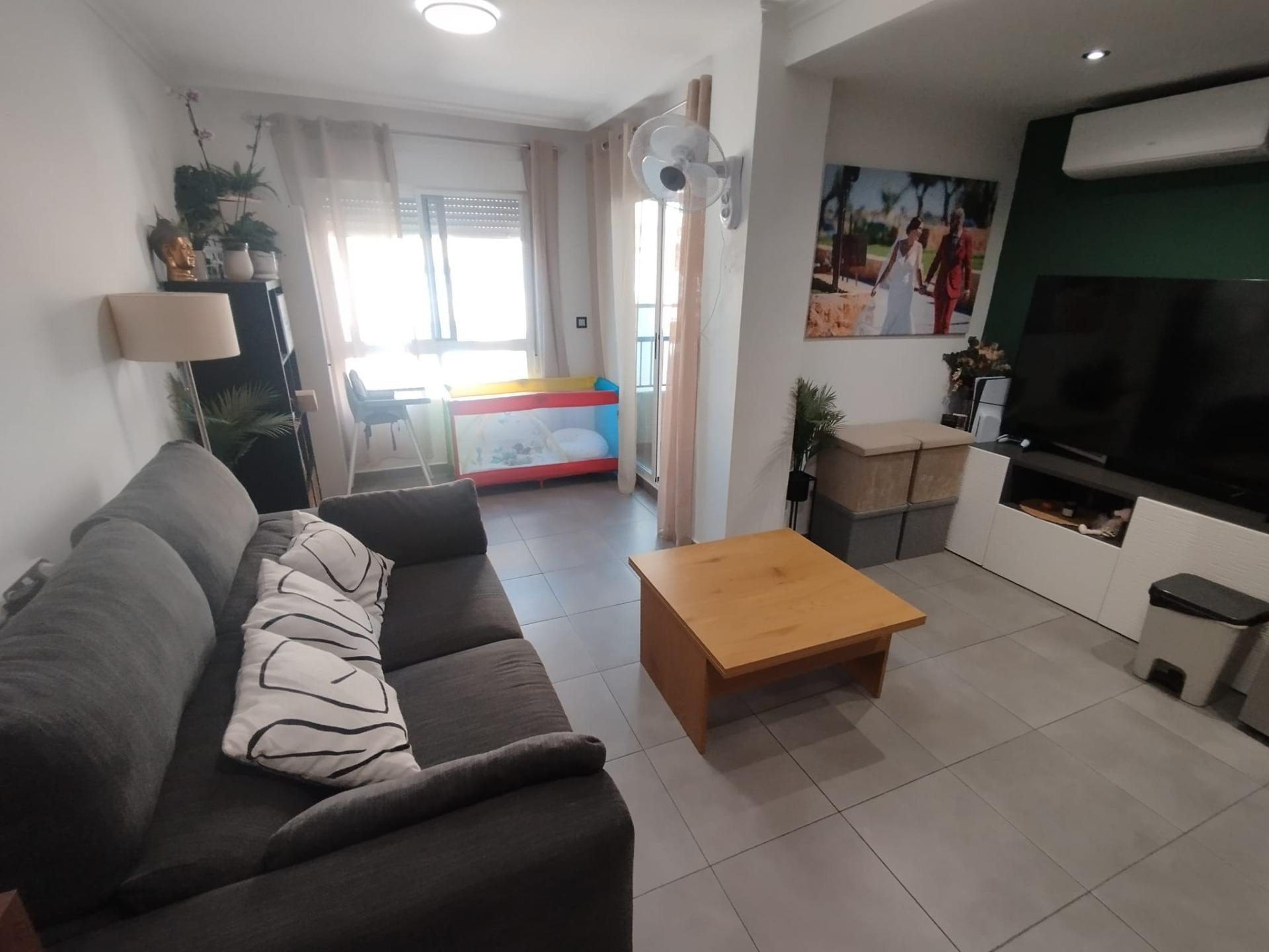 Luminoso apartamento reformado en el centro de Guardamar del - foto 3