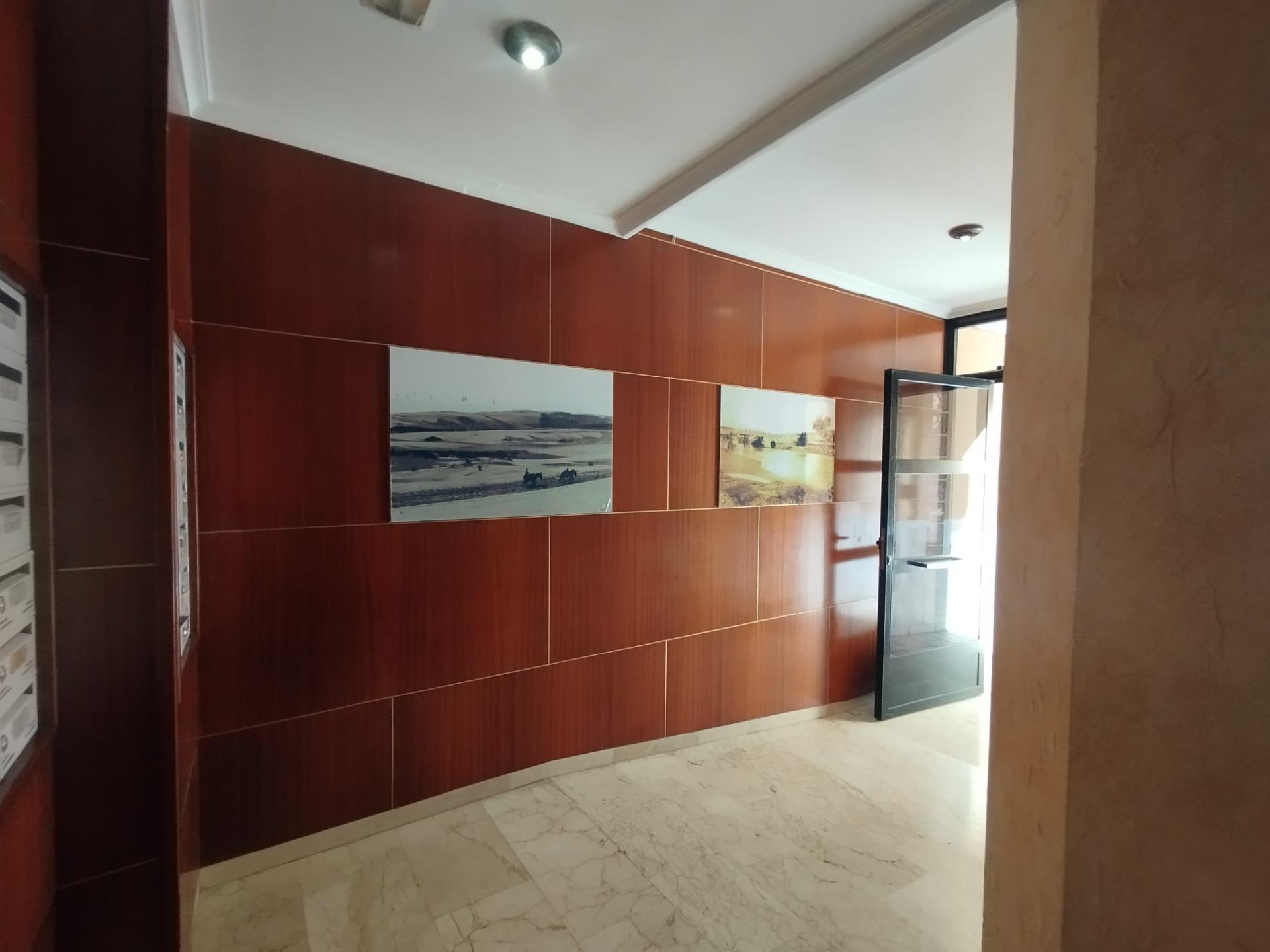 Luminoso apartamento reformado en el centro de Guardamar del - foto 23