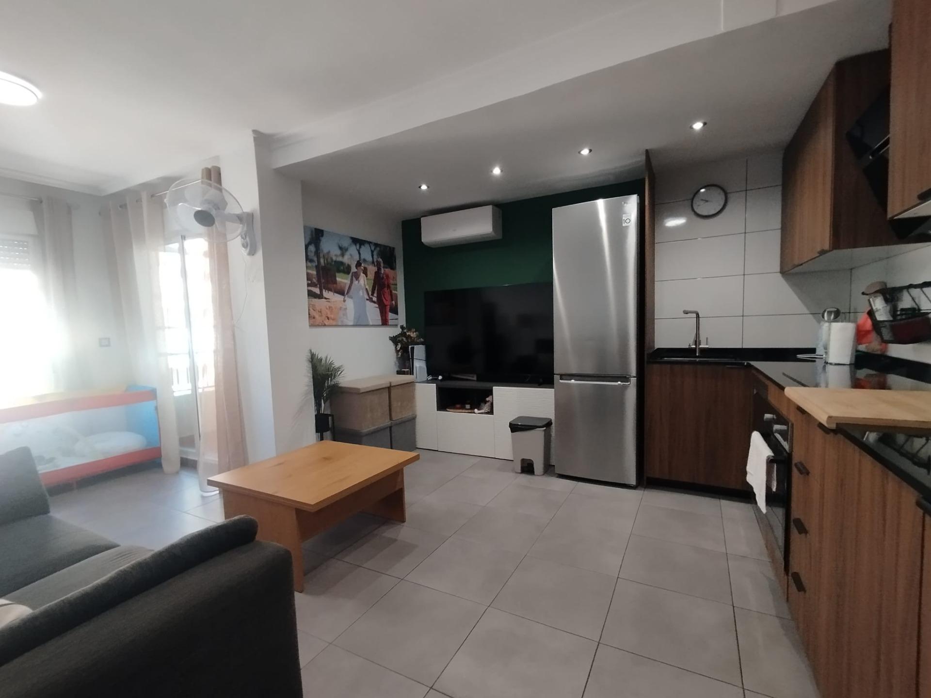 Luminoso apartamento reformado en el centro de Guardamar del - foto 4