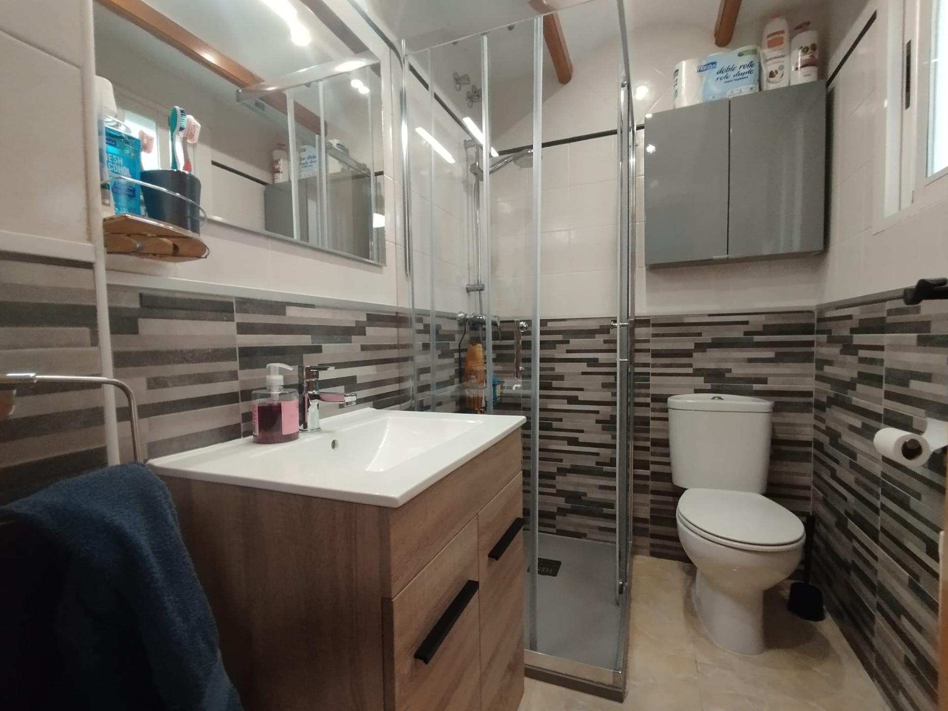 Luminoso apartamento reformado en el centro de Guardamar del - foto 10