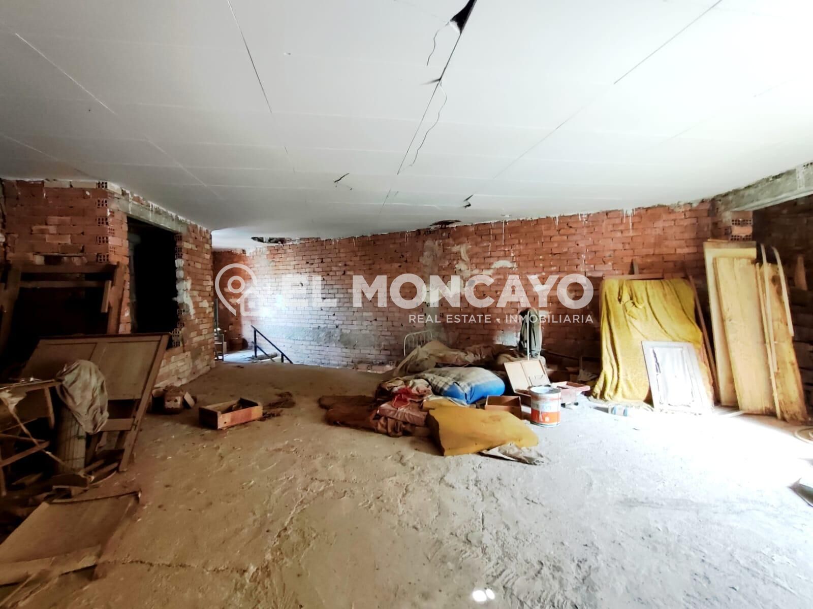 Fantástica casa de pueblo esquina en el centro de Los Montes - foto 20