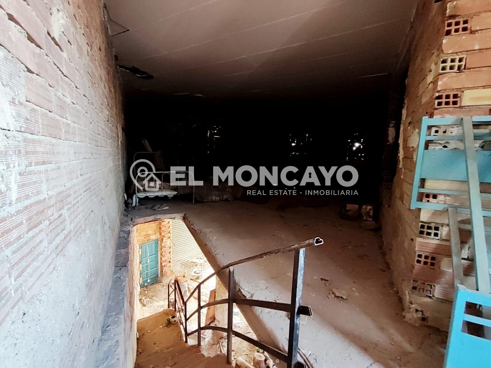 Fantástica casa de pueblo esquina en el centro de Los Montes - foto 22