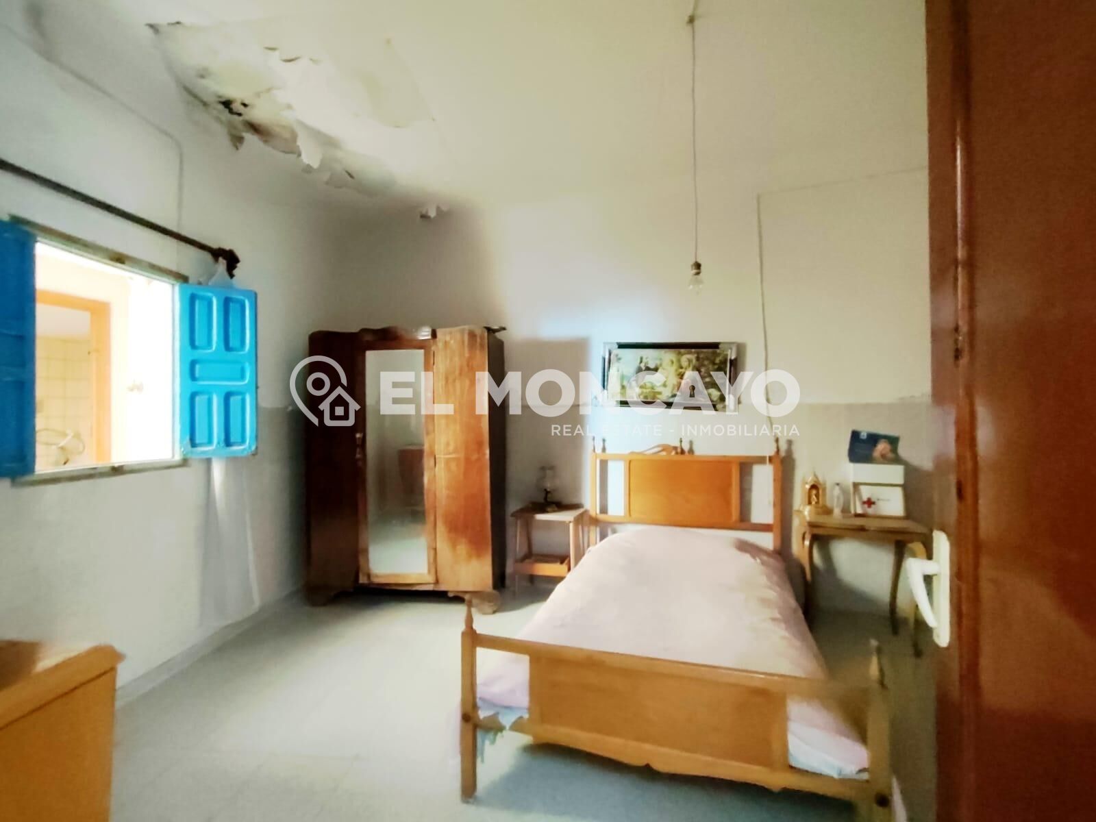 Fantástica casa de pueblo esquina en el centro de Los Montes - foto 9
