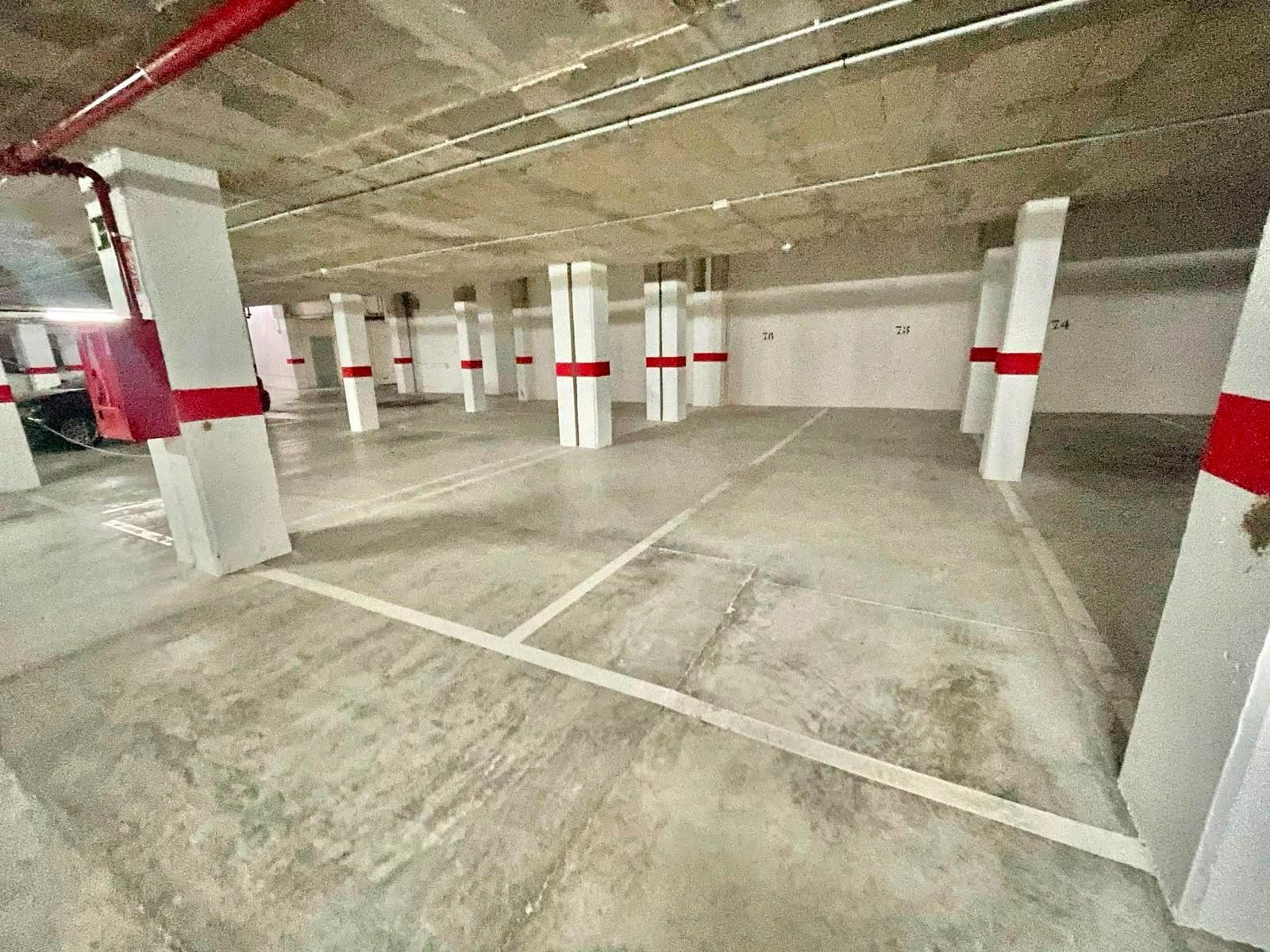 ¡Desde 14.000 €! Plazas de garaje en venta en Villa Mediterr