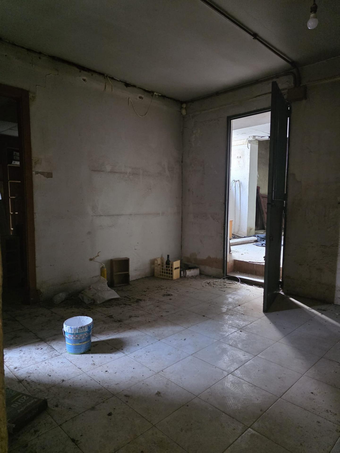 Local de 200 m2 y vivienda de 200 m2 en el corazón de Cúllar - foto 24