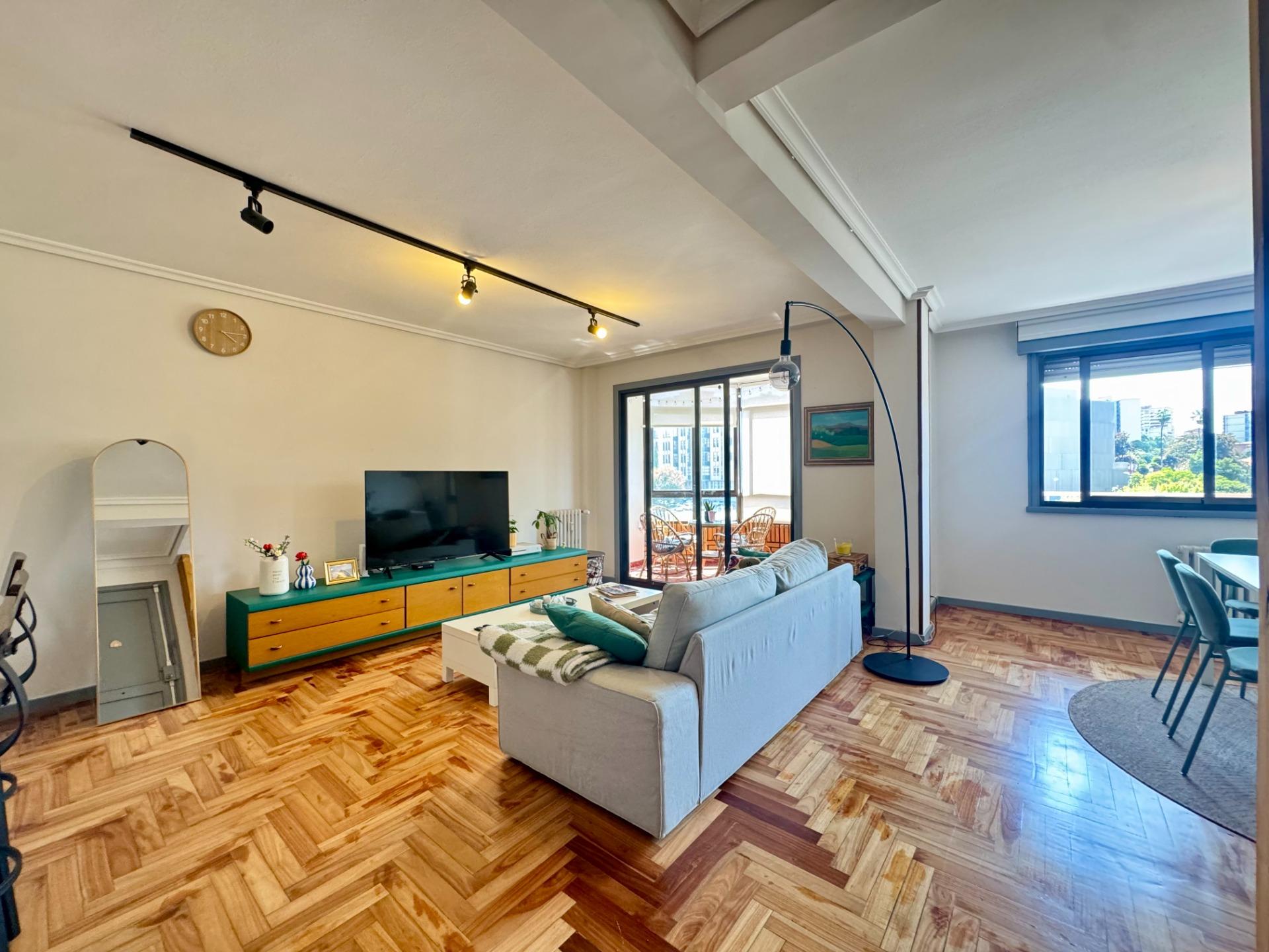 PISO DE 3 habitaciones CON GARAJE Y TRASTERO, VIGO. Ref. P46 - foto 2
