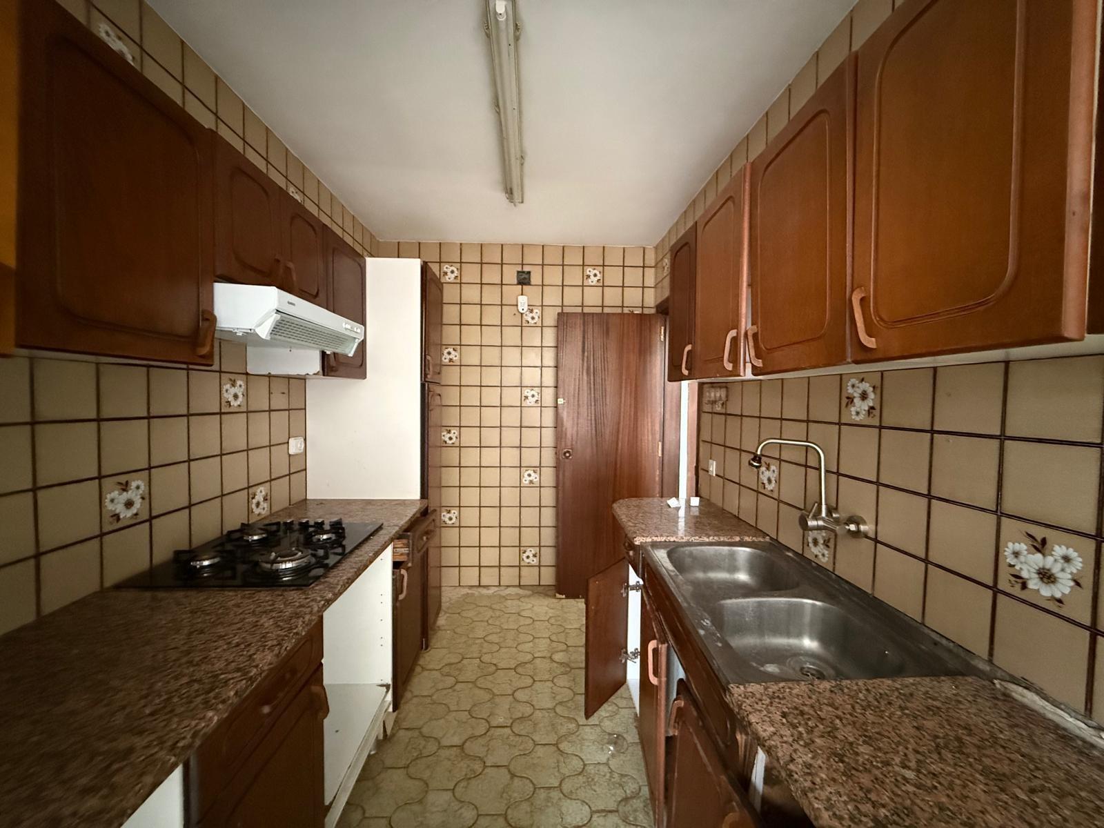 Chalet adosado de 3 dormitorios con garaje, terrazas y jardí