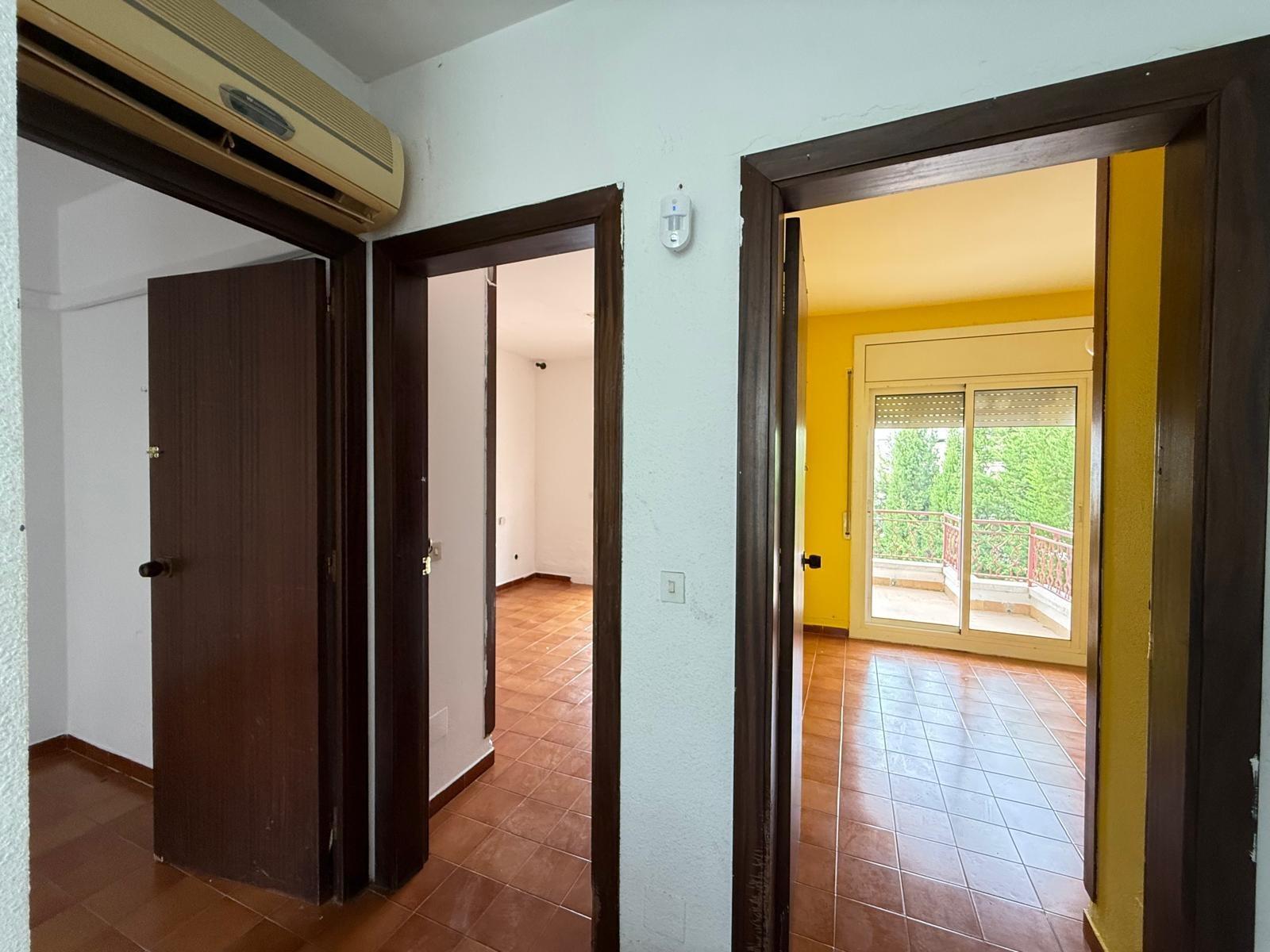Chalet adosado de 3 dormitorios con garaje, terrazas y jardí - foto 20