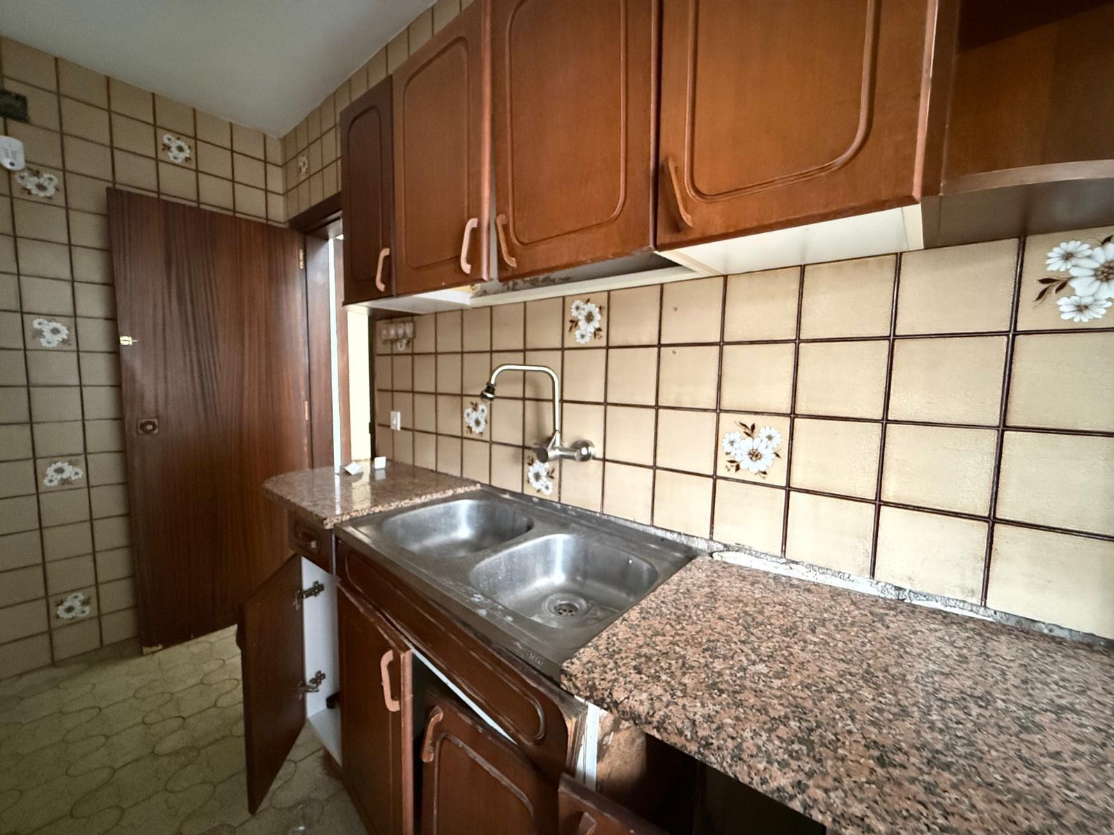 Chalet adosado de 3 dormitorios con garaje, terrazas y jardí - foto 3