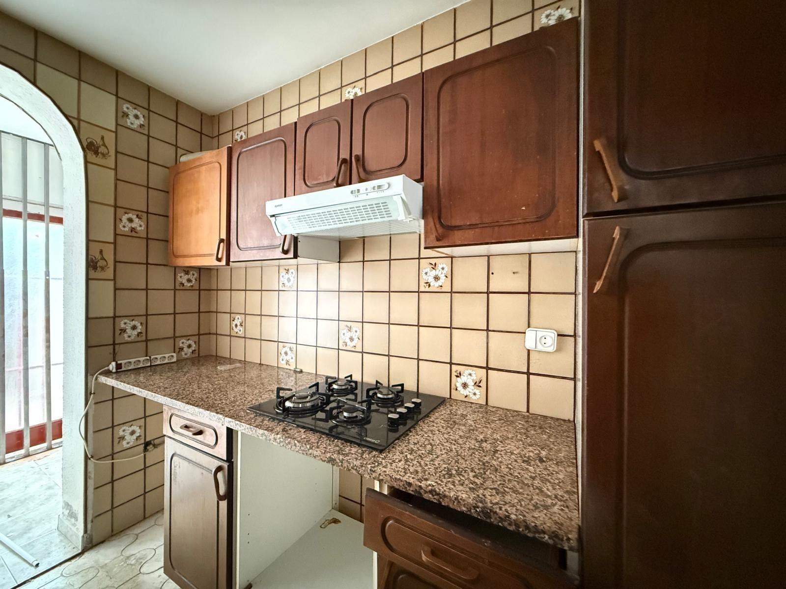 Chalet adosado de 3 dormitorios con garaje, terrazas y jardí - foto 4