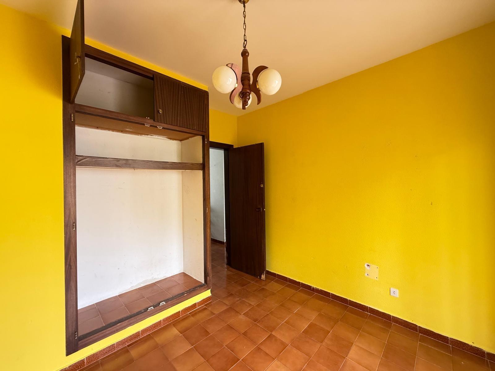 Chalet adosado de 3 dormitorios con garaje, terrazas y jardí - foto 8