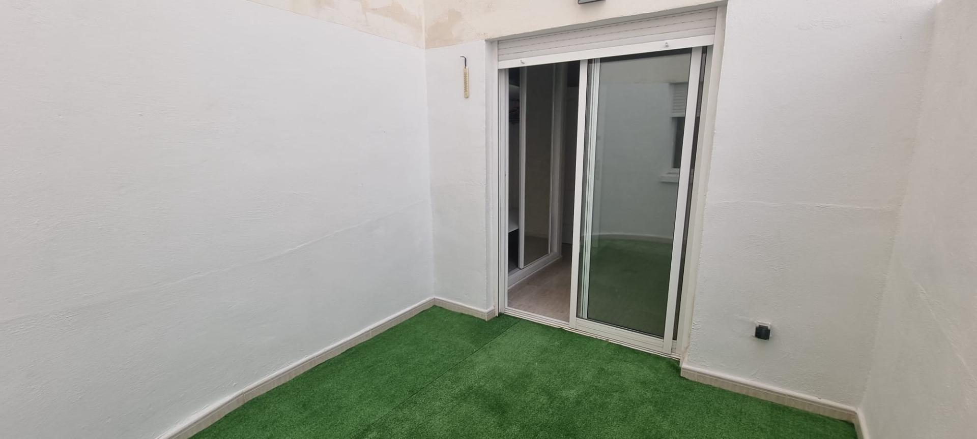 se vende un piso de 2 dormitorios cerca de la playa Cura en  - foto 5