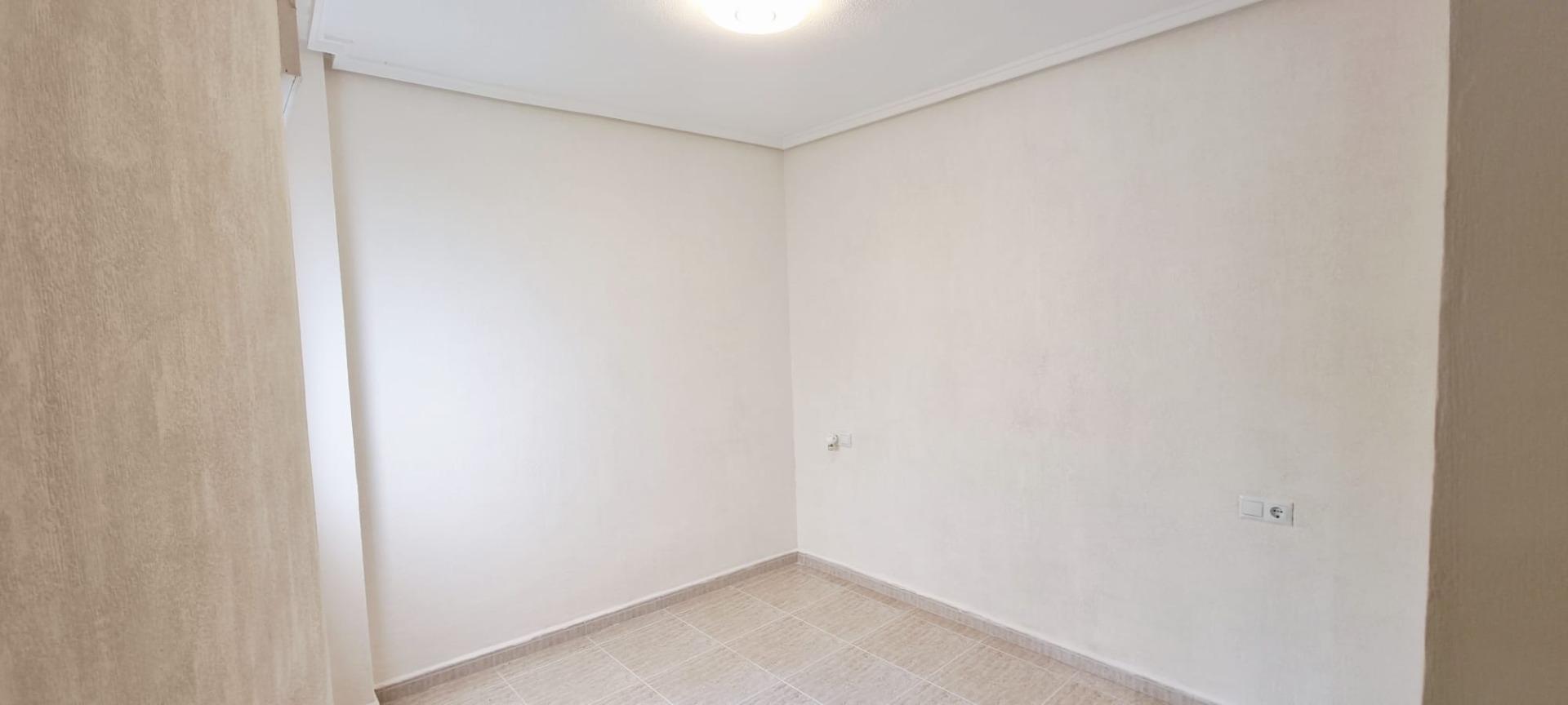 se vende un piso de 2 dormitorios cerca de la playa Cura en  - foto 8