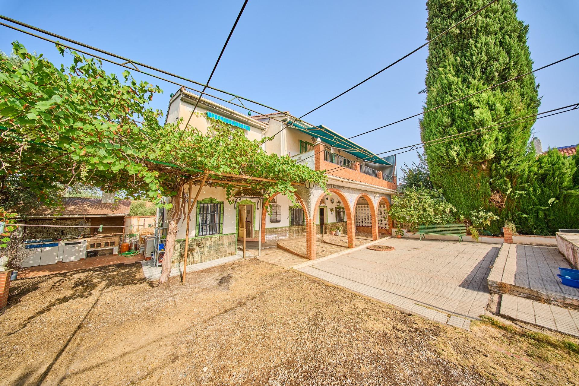 Chalet independiente en venta carretera de Granada, Pulianas