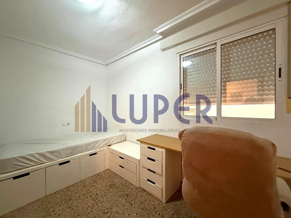 PISO EN ALQUILER PARA ESTUDIANTES SOBRE LA AVENIDA PRINCIPAL - foto 13