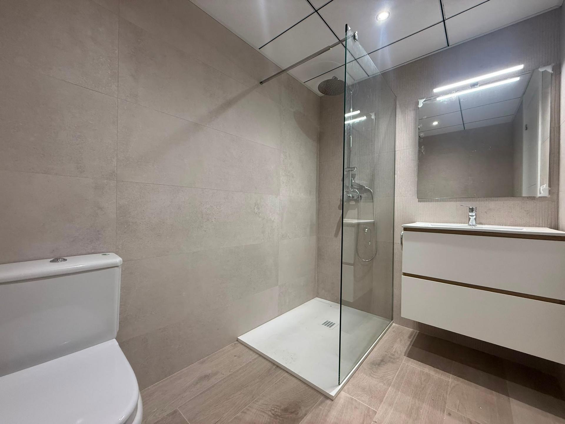 Acogedor apartamento de 58m2 en el centro de Deltebre - foto 3
