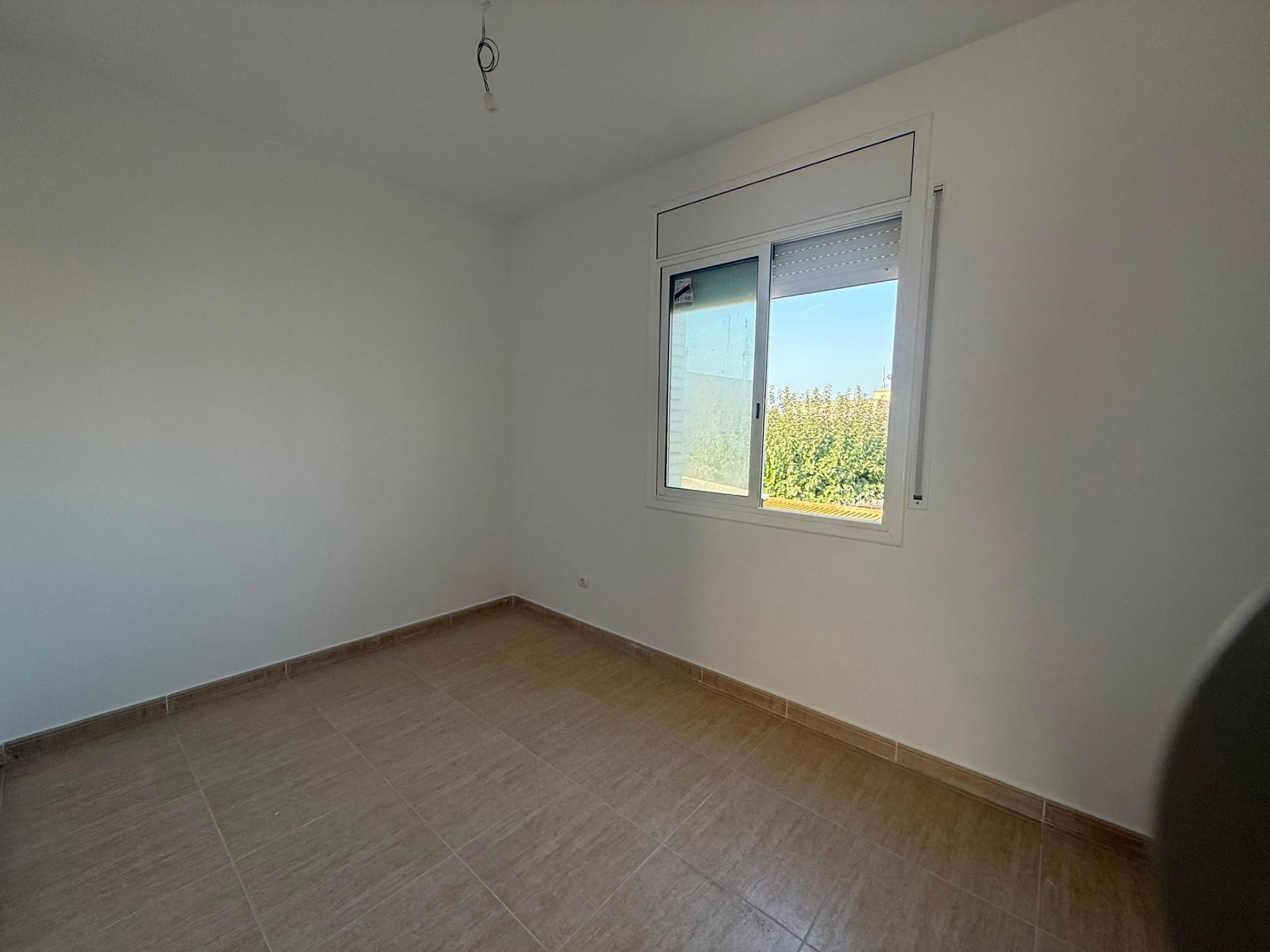 Acogedor apartamento de 58m2 en el centro de Deltebre - foto 9