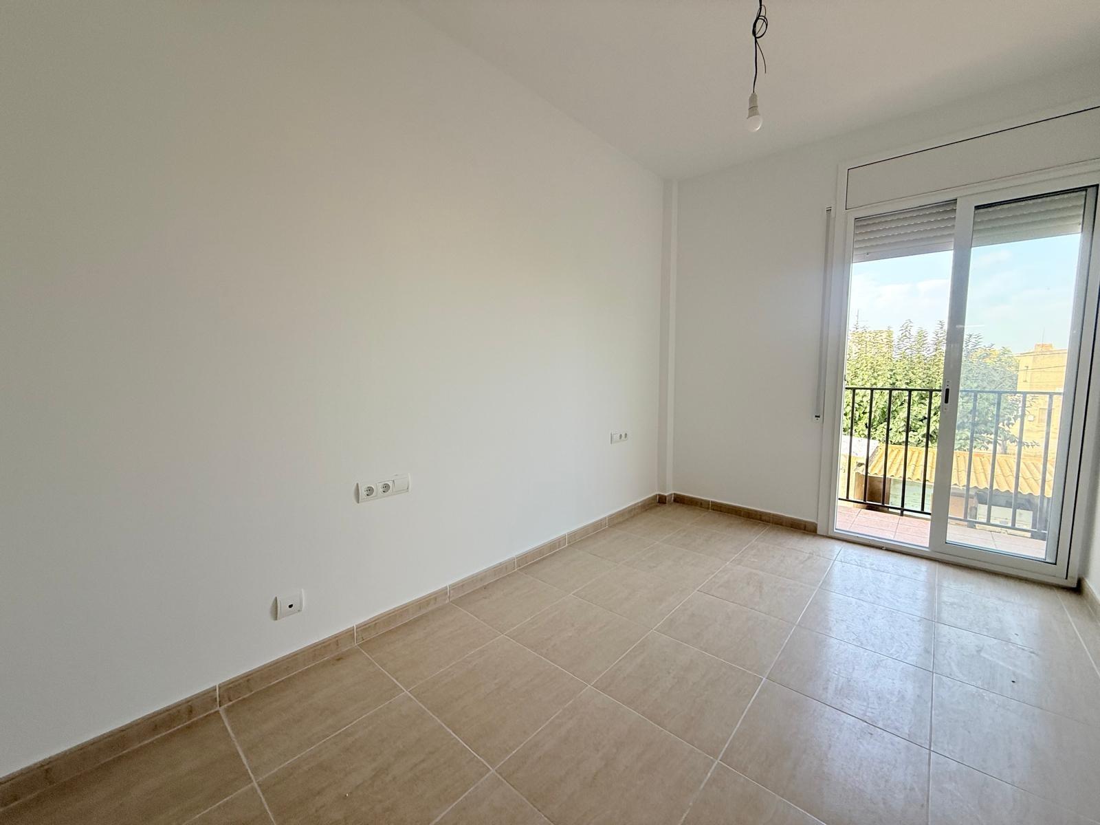 Estudio de 41m2, en el centro de Deltebre muy luminoso y aco - foto 10