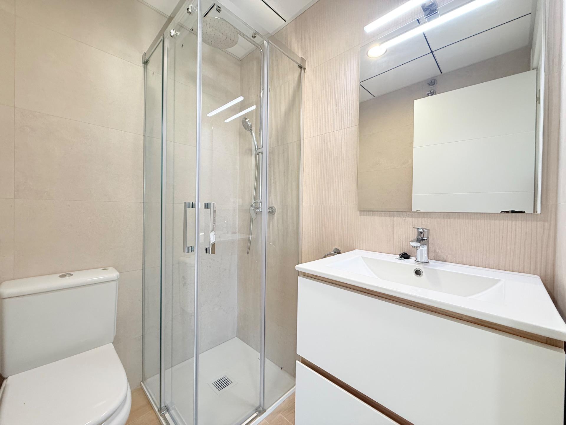 Espectacular duplex de 96m2, luminoso y muy céntrico en Delt - foto 11