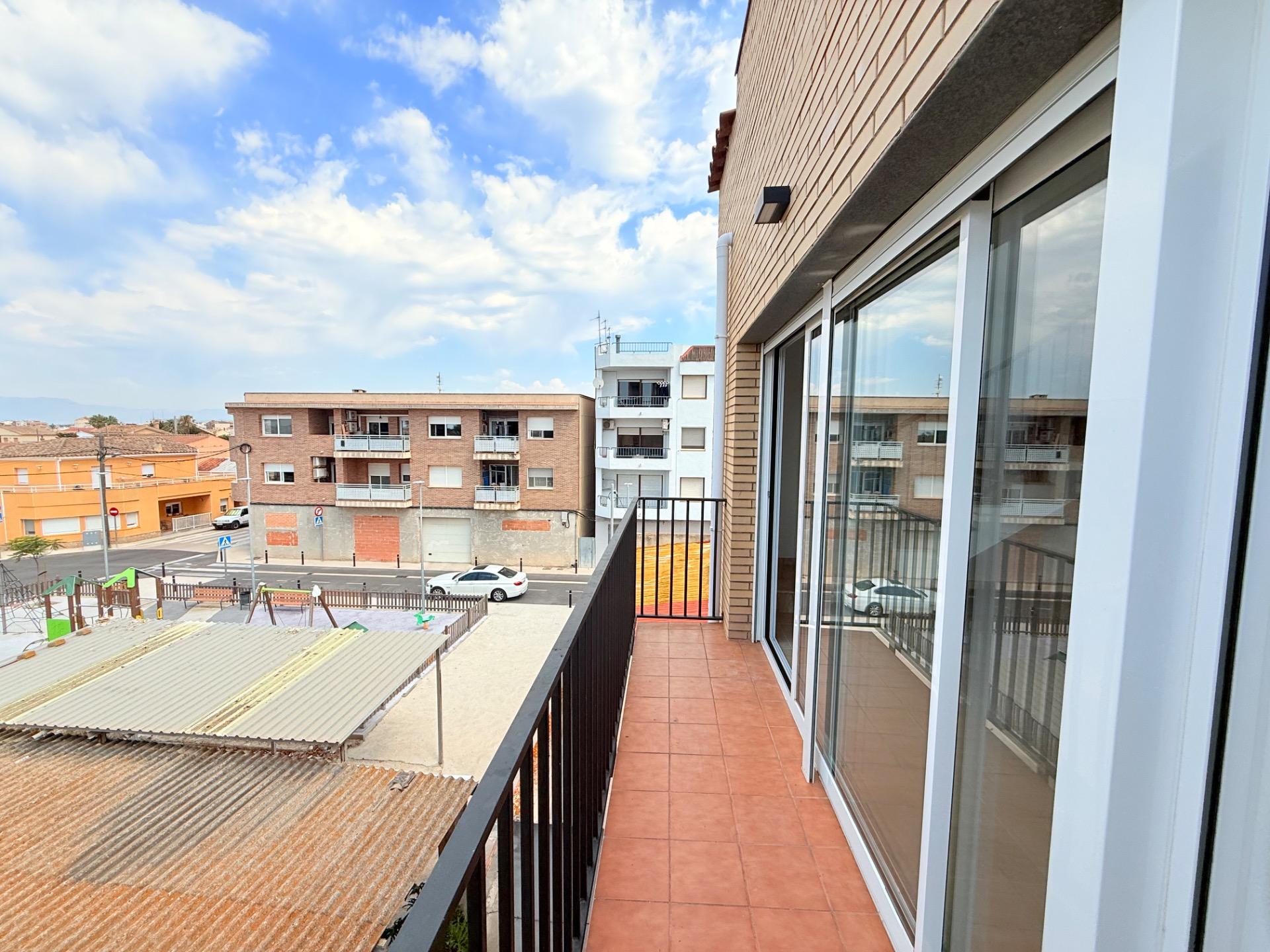 Espectacular duplex de 96m2, luminoso y muy céntrico en Delt - foto 18