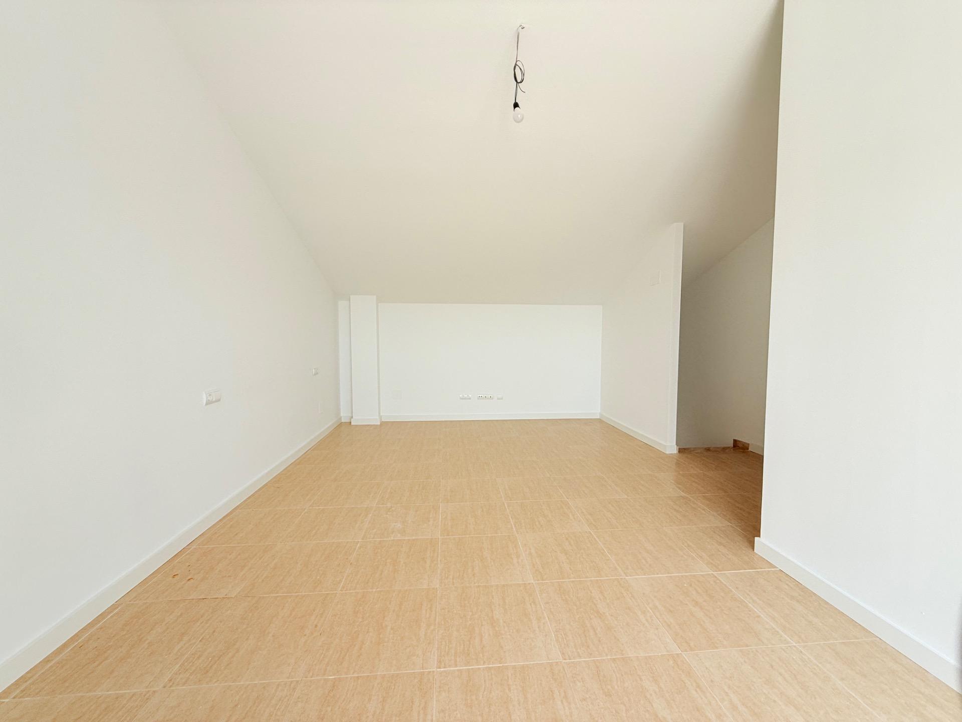 Espectacular duplex de 96m2, luminoso y muy céntrico en Delt - foto 23