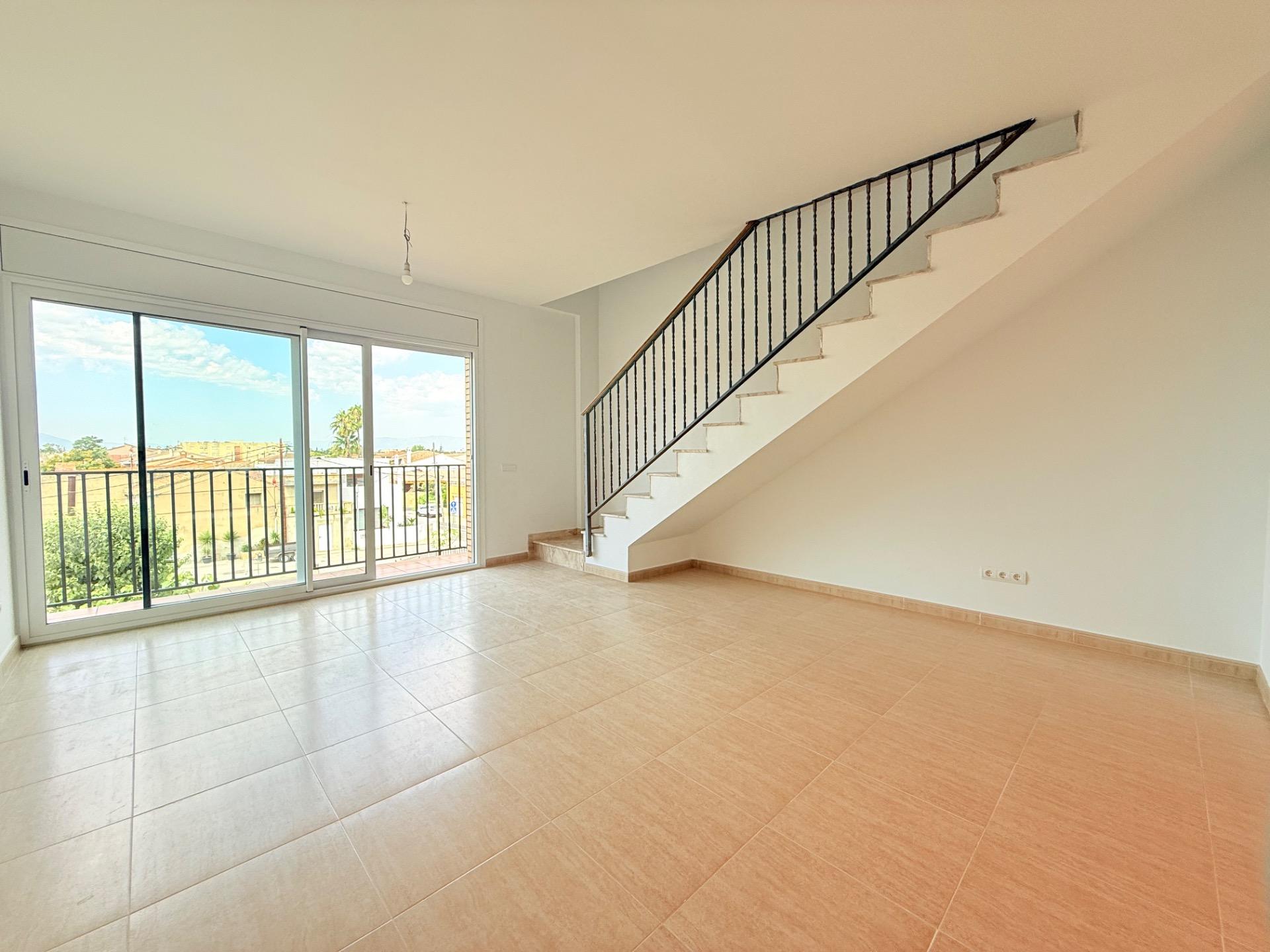 Espectacular duplex de 96m2, luminoso y muy céntrico en Delt - foto 4