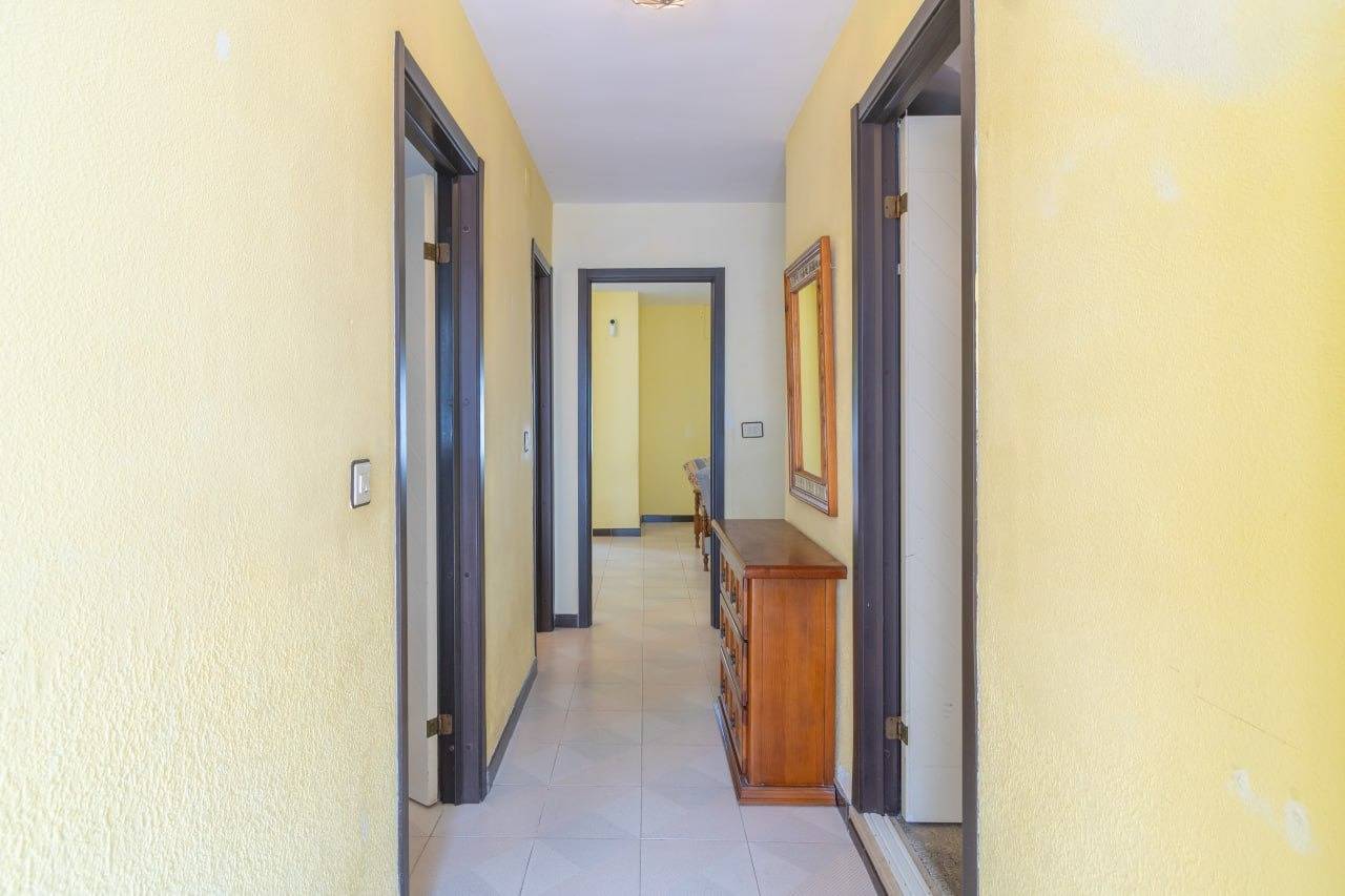 CASA EN SEGUNDA LÍNEA DE PLAYA, URBANIZACIÓN MARE NOSTRUM - foto 2