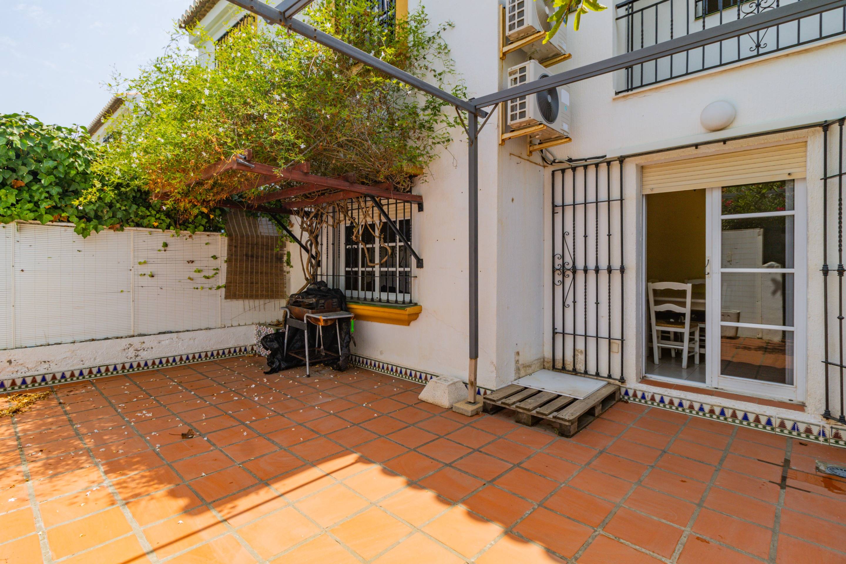 CASA EN SEGUNDA LÍNEA DE PLAYA, URBANIZACIÓN MARE NOSTRUM - foto 13