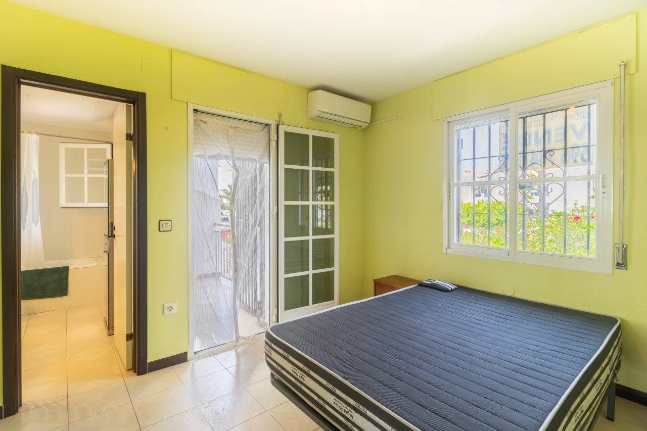 CASA EN SEGUNDA LÍNEA DE PLAYA, URBANIZACIÓN MARE NOSTRUM - foto 24