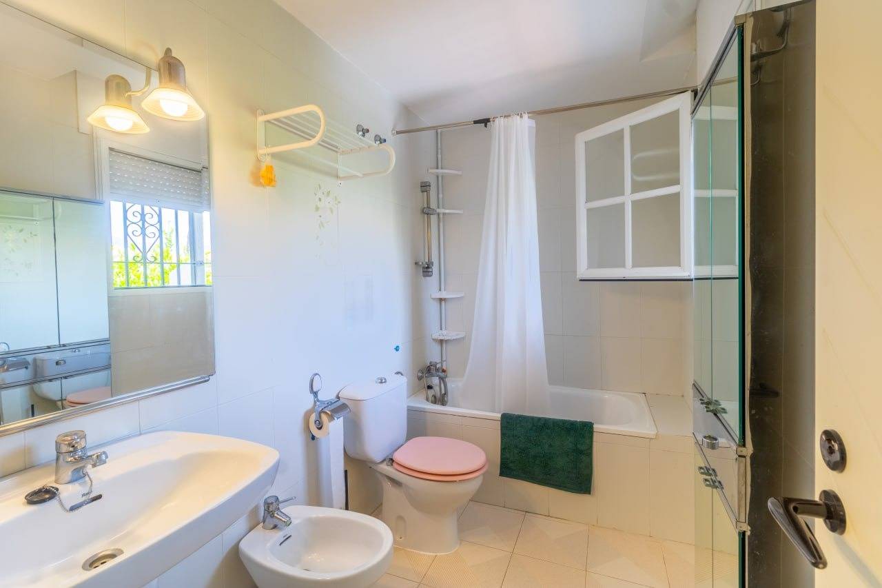 CASA EN SEGUNDA LÍNEA DE PLAYA, URBANIZACIÓN MARE NOSTRUM - foto 27