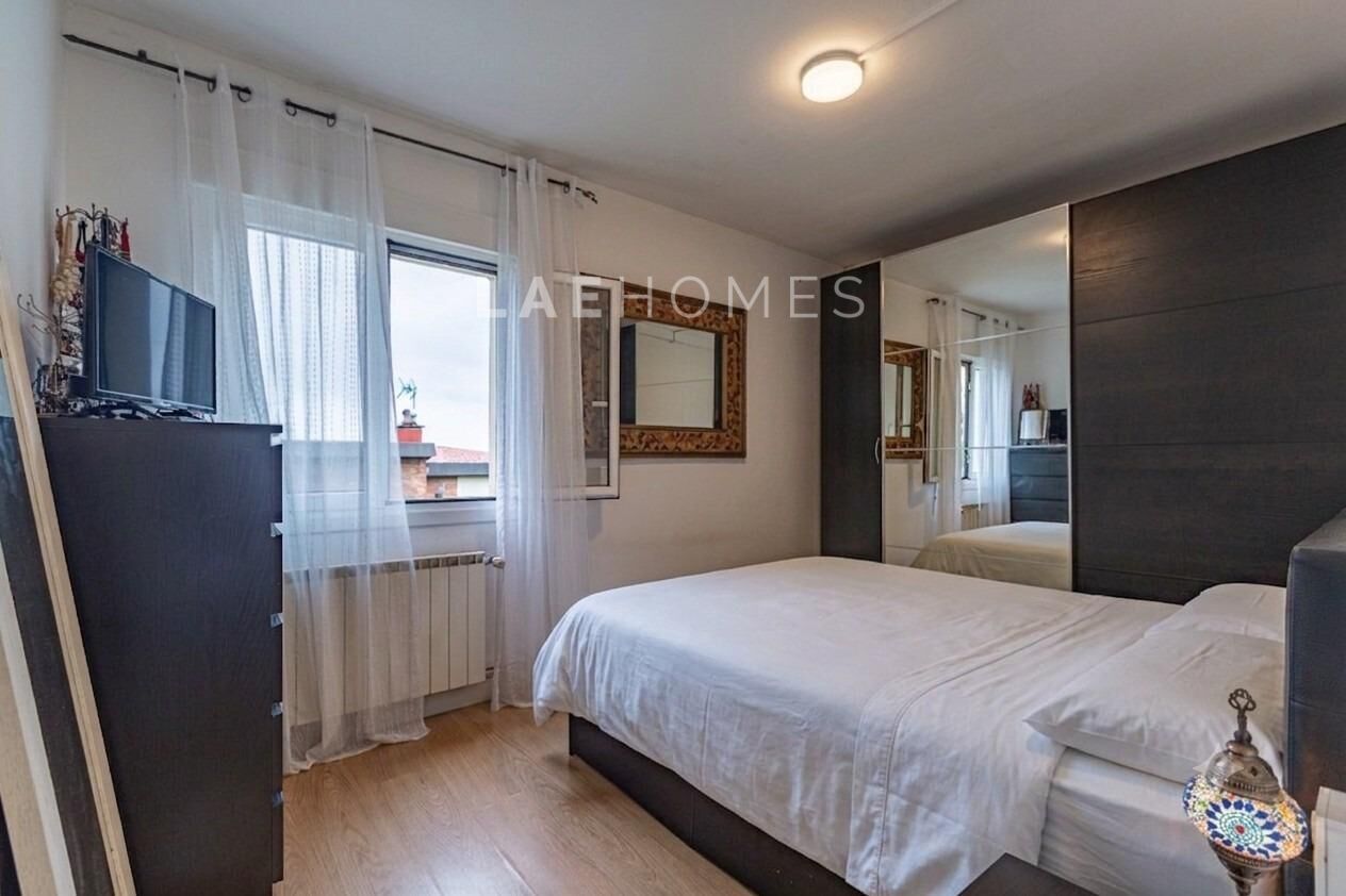 PISO DE CUATRO DORMITORIOS, GARAJE Y TRASTERO EN EL ANTIGUO. - foto 10